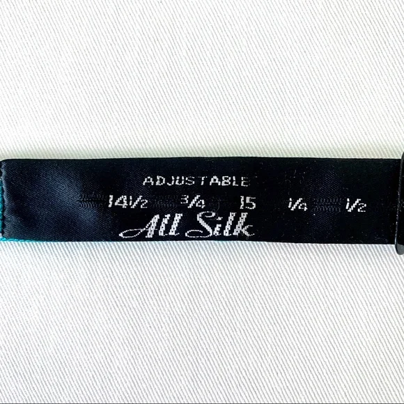 Rooster Bow Tie Fully Adjustable - Picture 3 of 6